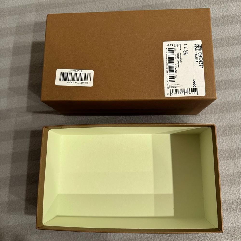 Burberry Tan Box - Picture 2 of 4